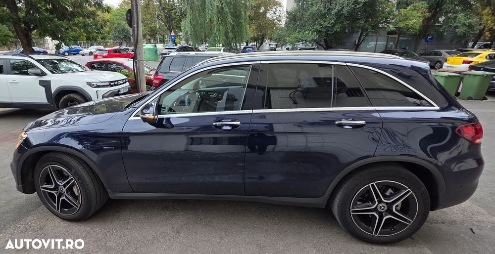 Mercedes-Benz GLC 300 e 4Matic 9G-TRONIC Exclusive - 3