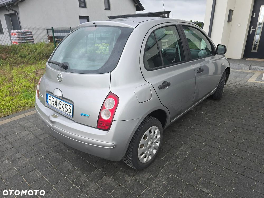 Nissan Micra 2010 photo 5