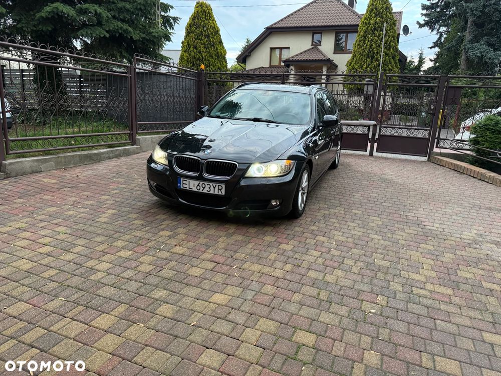BMW Seria 3 320d DPF Efficient Dynamics Edition - 1