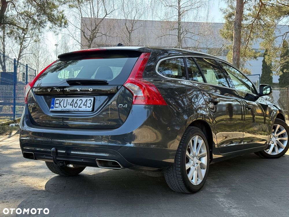 Volvo V60 D4 Drive-E Kinetic - 4