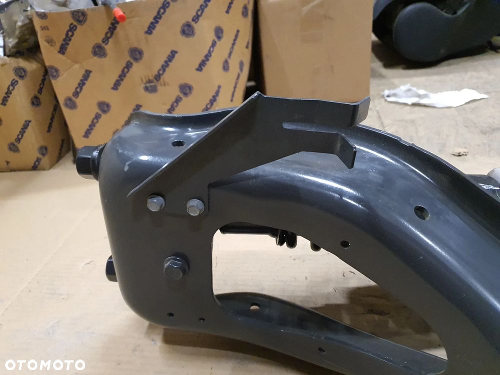 Zawieszenie kabiny tylnej Mercedes Actros MP4 A9603100061, A9613103355, A944341001 - 3