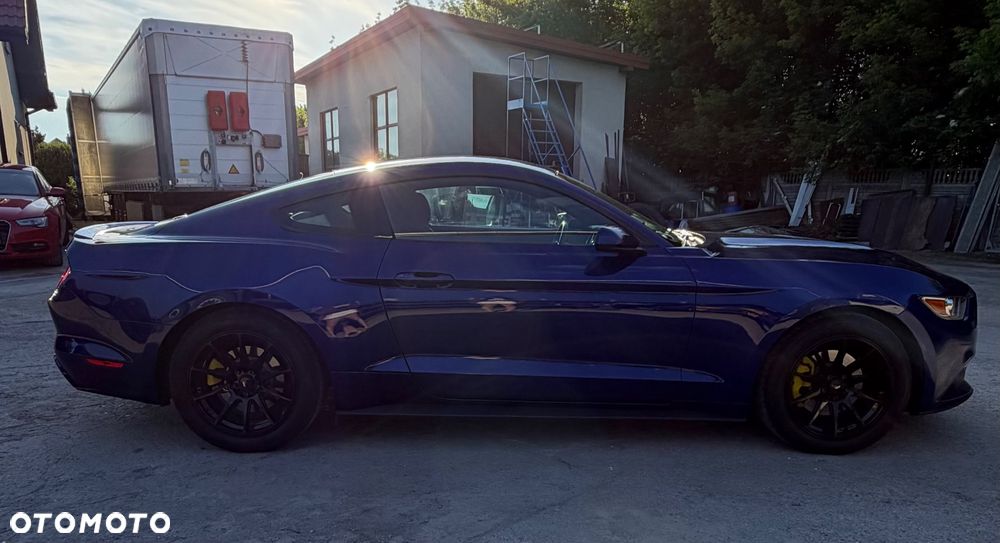 Ford Mustang 3.7 V6 - 8