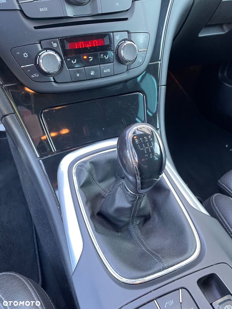 Opel Insignia - 22