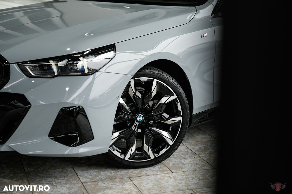 BMW Seria 5 520i AT MHEV - 4