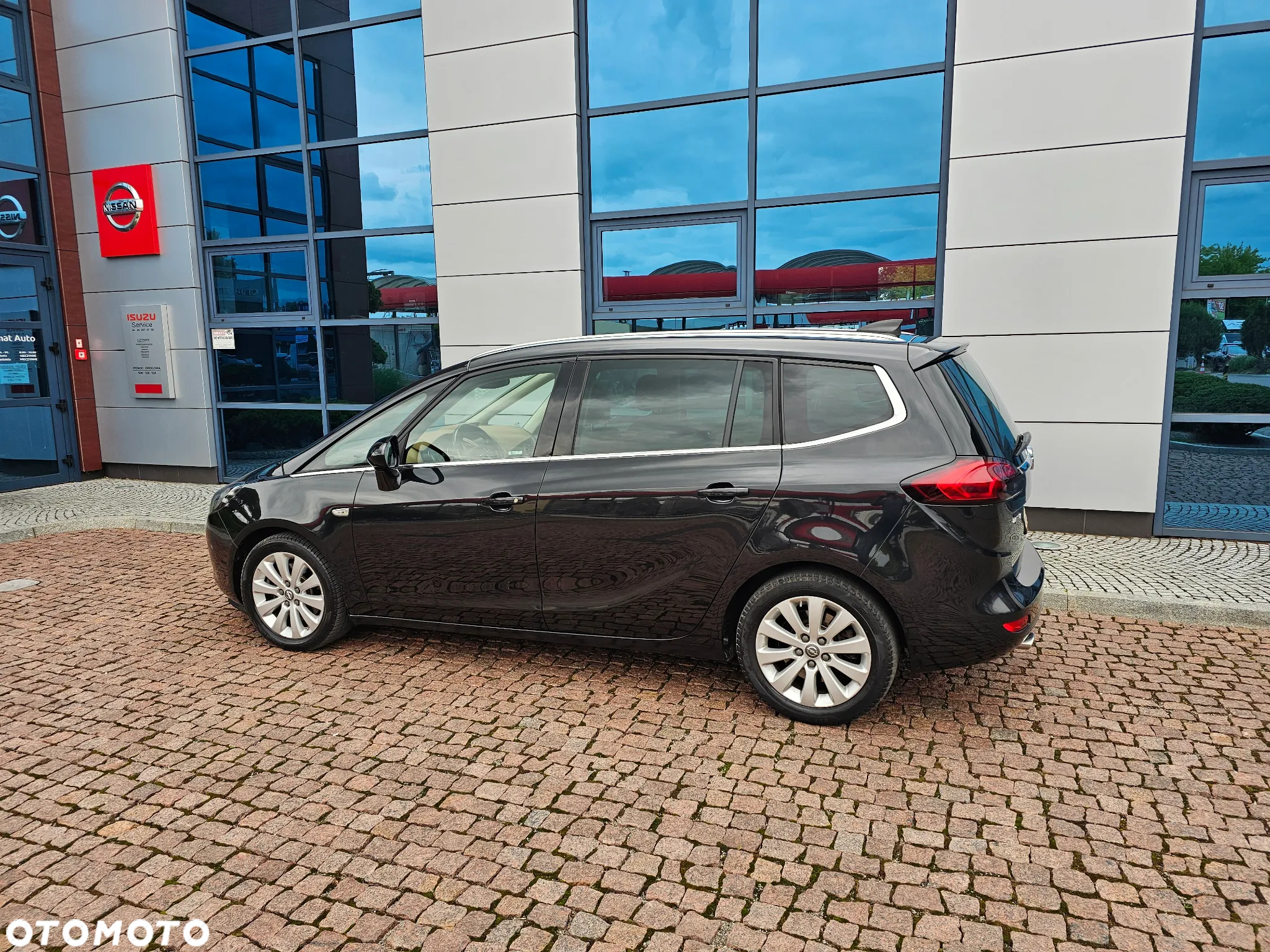 Opel Zafira Tourer 2.0 CDTI Automatik Business Innovation - 4