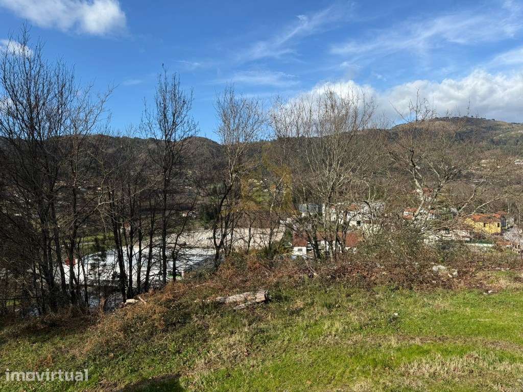 Excelente Terreno de Construção em Vieira do Minho - Grande imagem: 4/8