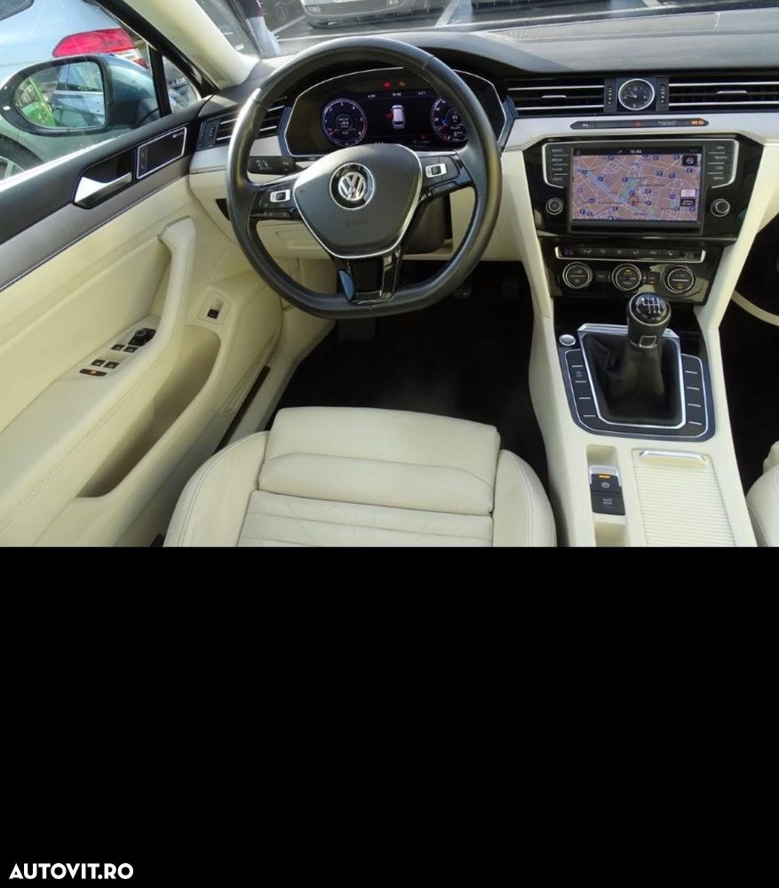 Volkswagen Passat Variant 2.0 TDI (BlueMotion Technology) Highline - 9