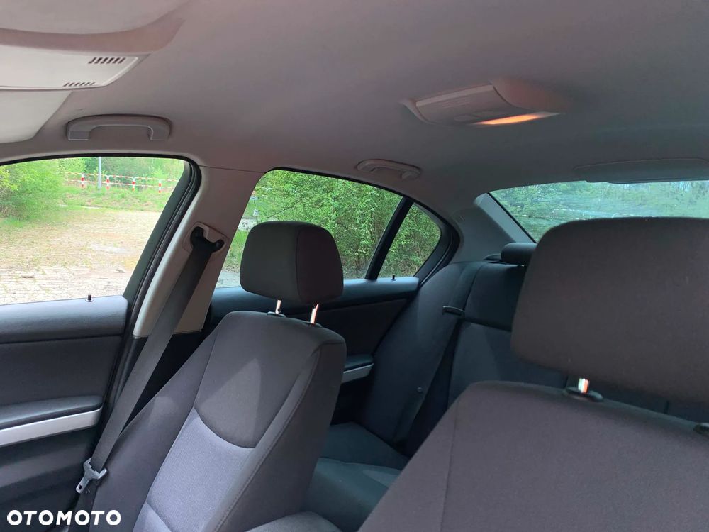 BMW Seria 3 316d - 13