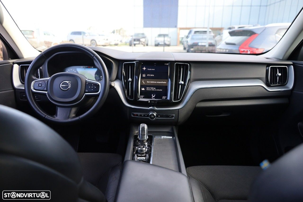 Volvo XC 60 2.0 T8 PHEV Momentum AWD - 16