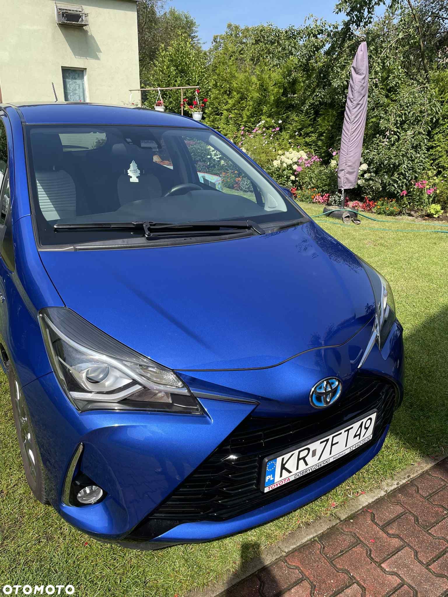 Toyota Yaris Hybrid 100 Premium - 1