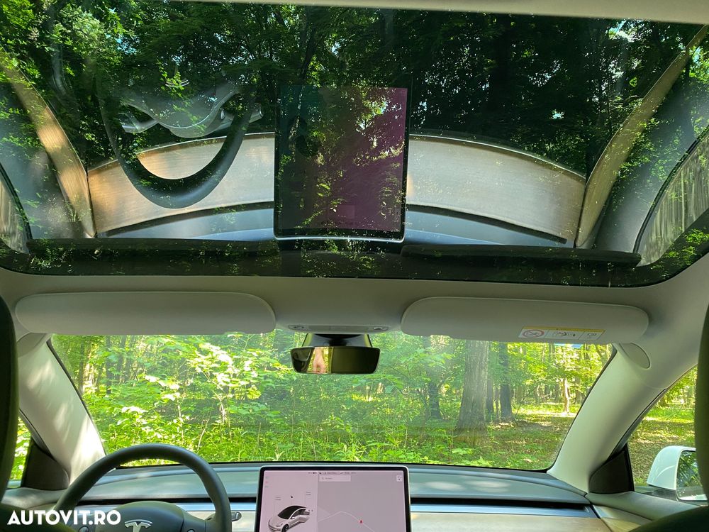 Tesla Model 3 - 31