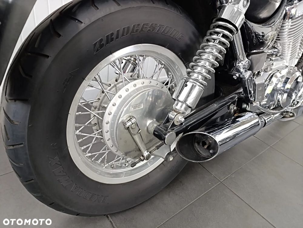 Suzuki Intruder - 14