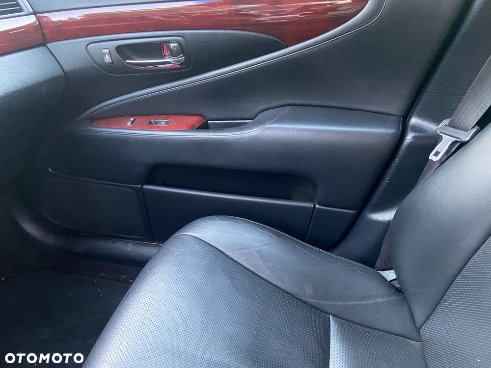 Lexus LS 460 Prestige - 18