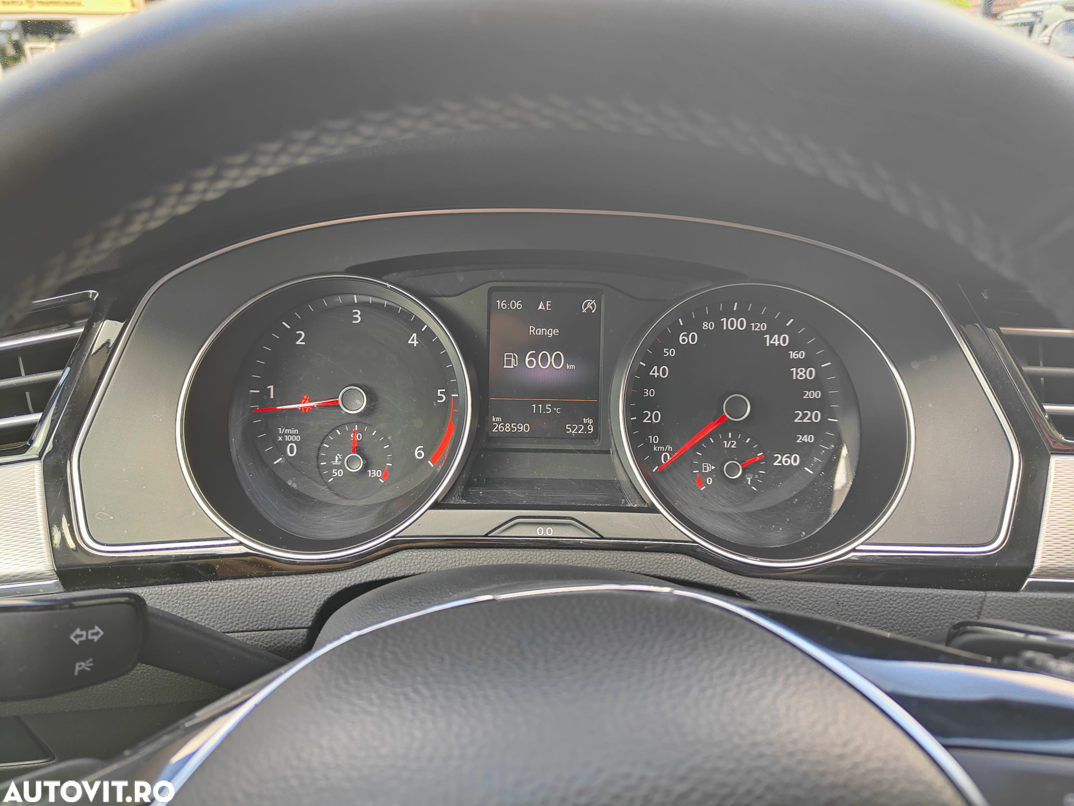 Volkswagen Passat Variant 2.0 TDI DSG Comfortline - 10