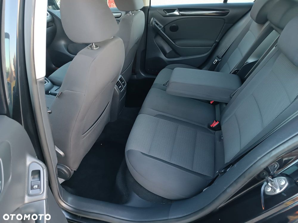 Volkswagen Golf 1.6 TDI DPF BlueMotion Technology Comfortline - 15