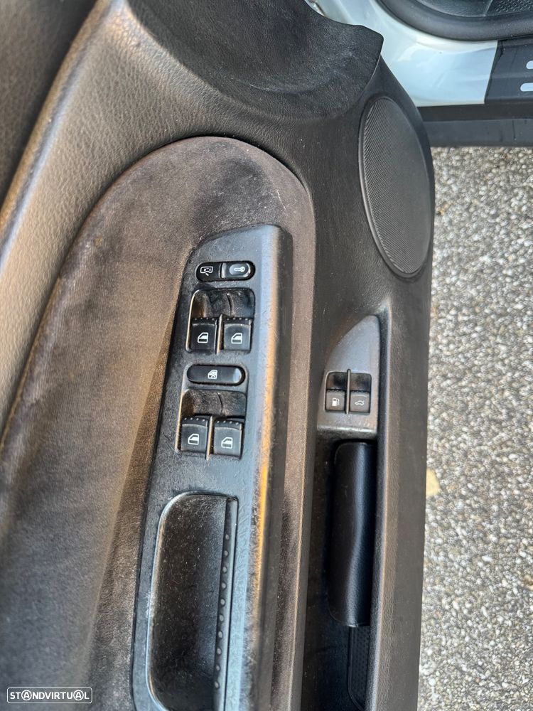 VW Passat 1.9 TDi Trendline - 11