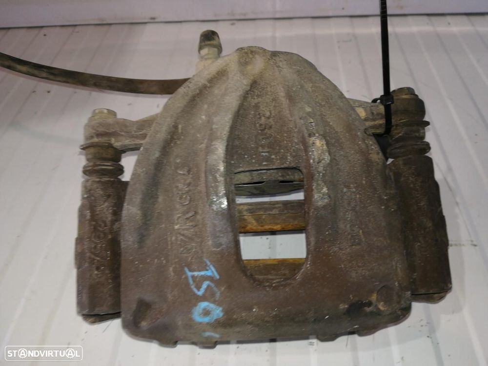 CALÍPER DE FREIO DIANTEIRO ESQUERDO TOYOTA AVENSIS BERLINA T25 - 1