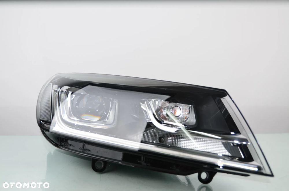 VW TOUAREG 15-18 XENON 7P1941044A Lewy Przedni Oryginał - 2