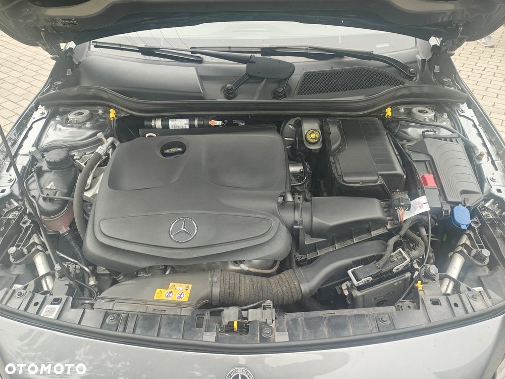 Mercedes-Benz GLA 200 7G-DCT Edition 1 - 10