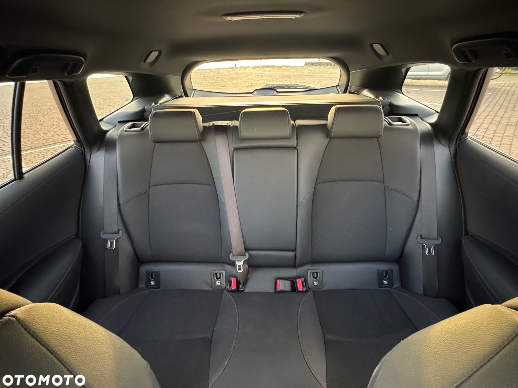 Toyota Corolla 2.0 Hybrid GR Sport Dynamic - 24