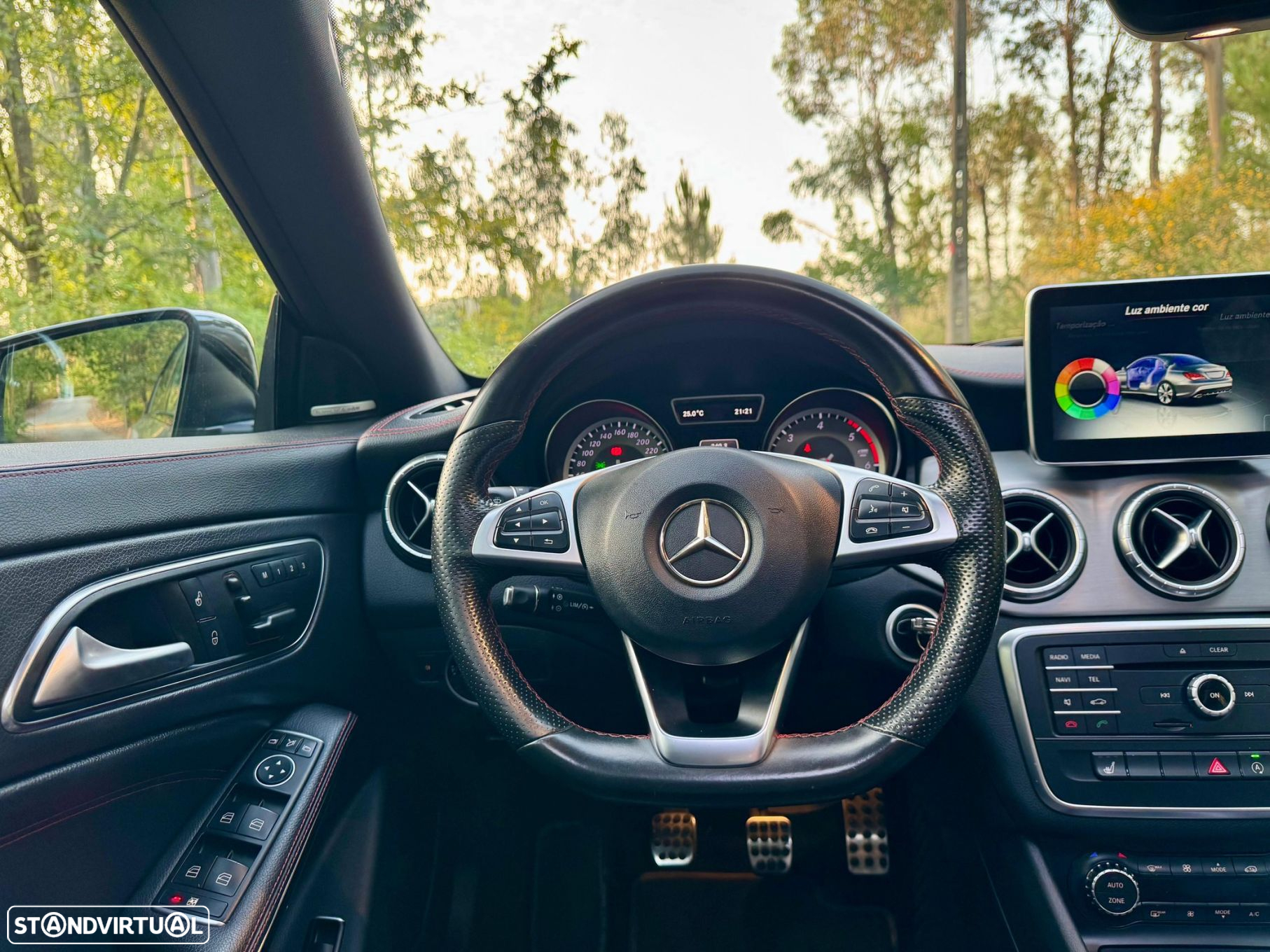 Mercedes-Benz CLA 180 d AMG Line - 32