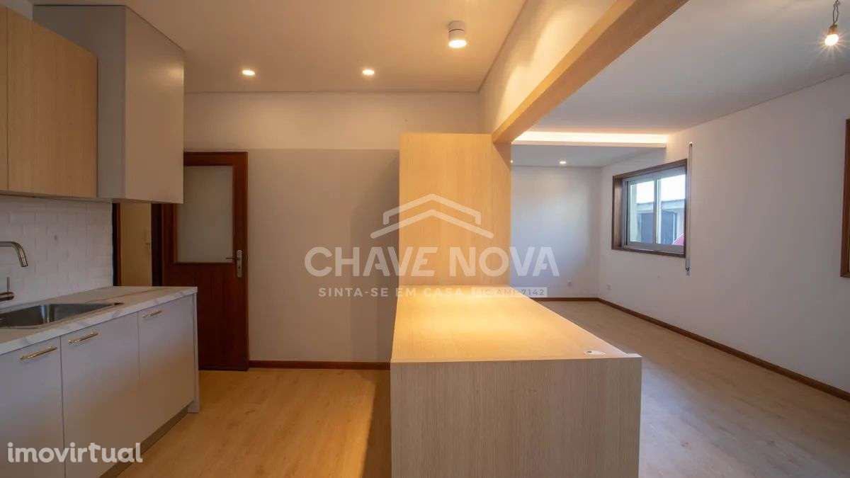 T3 Totalmente Renovado c/ Terraço e Garagem em Vila Nova de Gaia - Grande imagem: 3/31