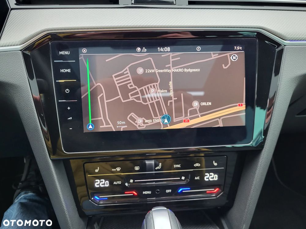 Volkswagen Passat 2.0 TDI SCR DSG 4Motion Business - 14