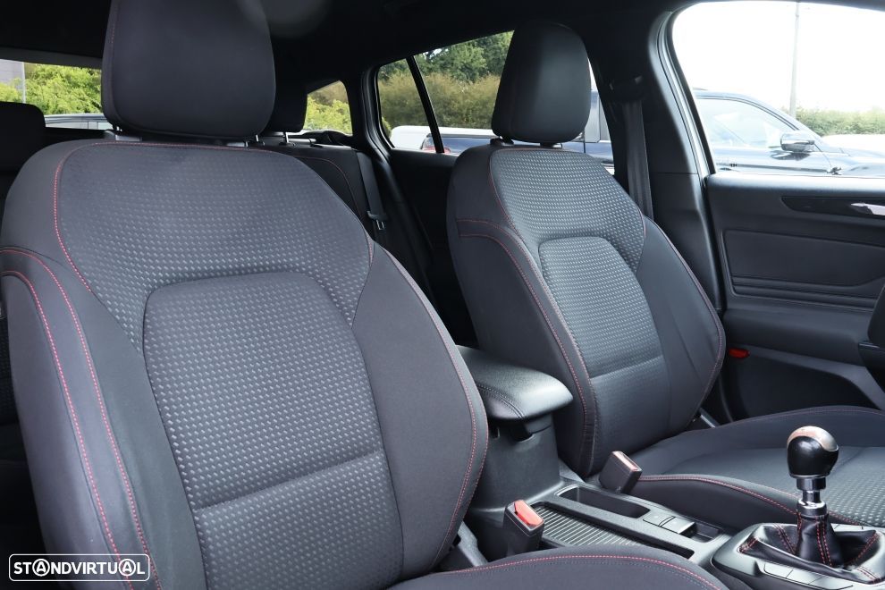 Ford Focus SW 1.0 EcoBoost ST-Line - 12