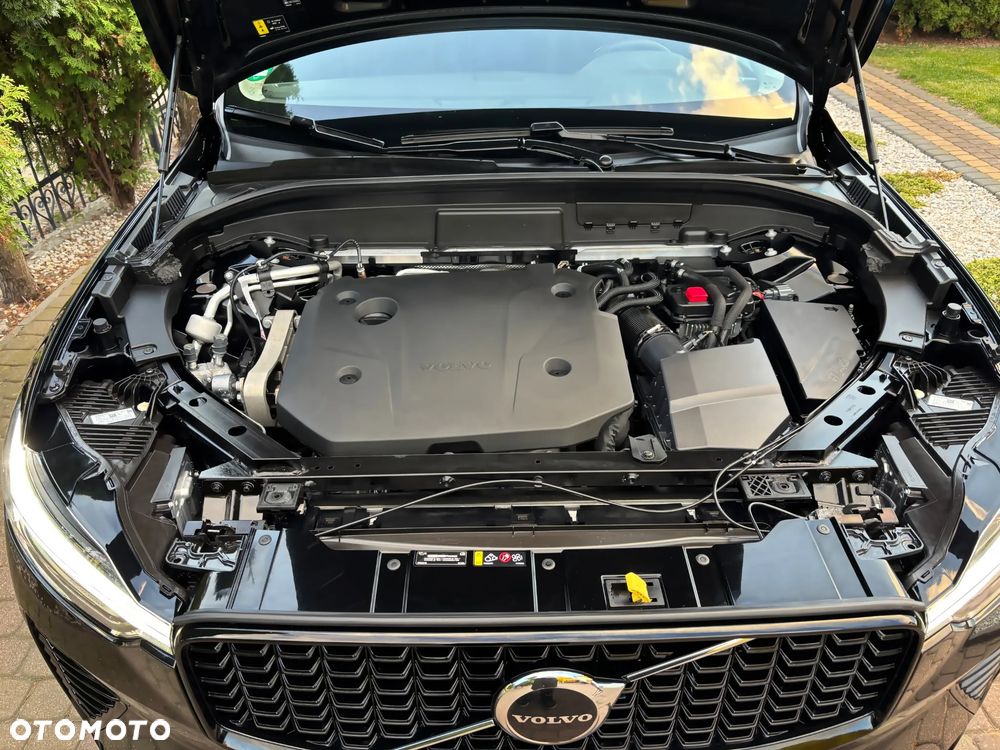 Volvo XC 60 B4 D AWD Plus Dark - 34