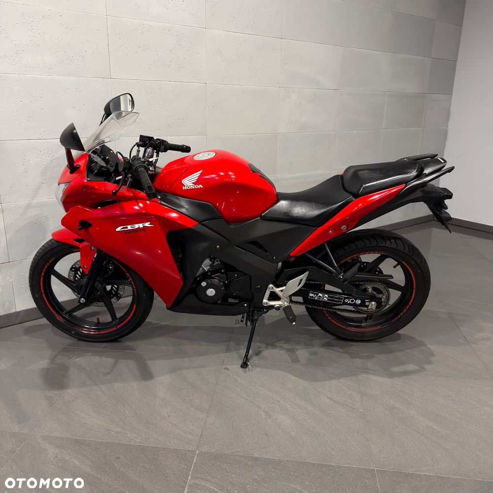 Honda CBR - 8