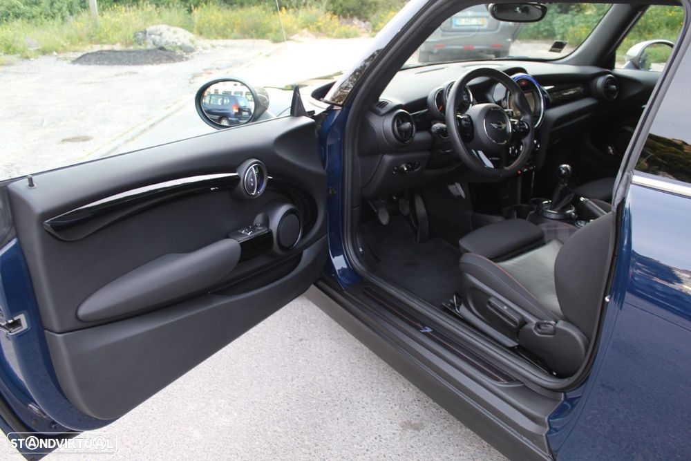 MINI 3 Portas Cooper D - 3