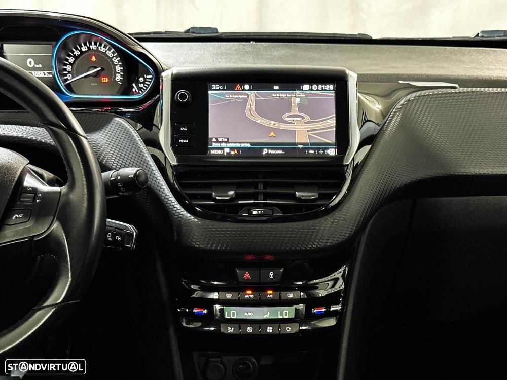 Peugeot 2008 1.2 PureTech GT Line - 22