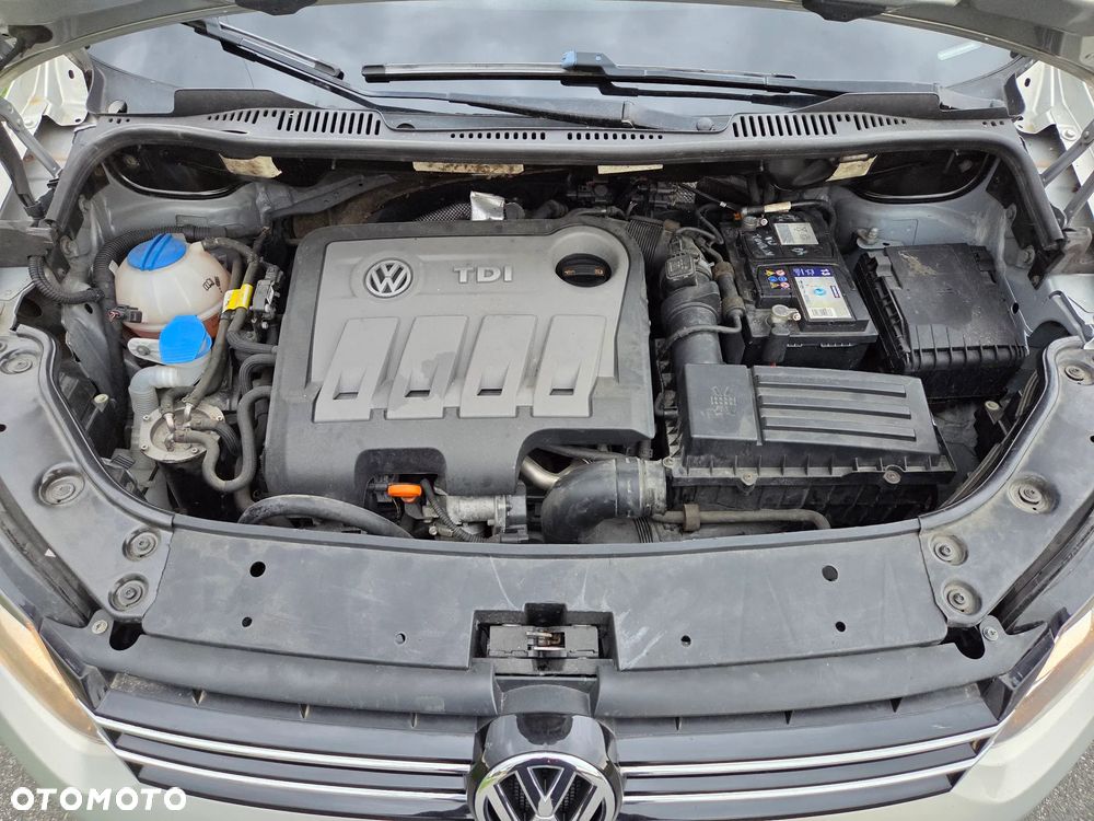 Volkswagen Touran - 26