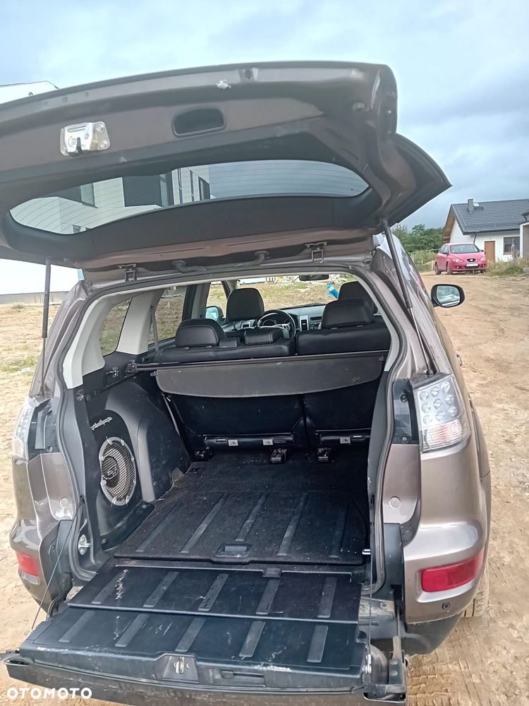 Mitsubishi Outlander 2.0 Intense 2WD CVT - 10