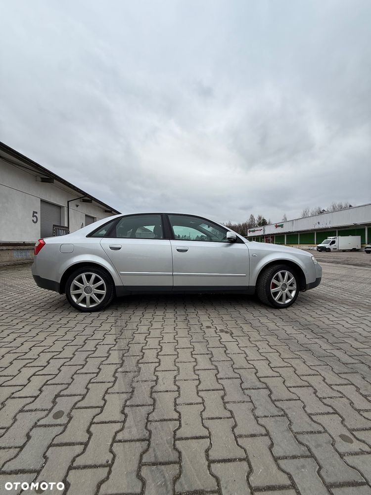 Audi A4 Limousine 2 - 5