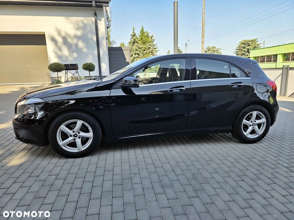 Mercedes-Benz Klasa A 180 7G-DCT Activity Edition - 4