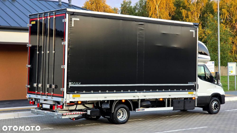 Iveco DAILY 72C18 ❗️BURTO-FIRANKA 15 PALET / DACH ZSUWANY / MAŁY PRZEBIEG / WINDA DHOLLANDIA 1000KG SLIDER / ZABUDOWA JEGGER / KABINA SYPIALNIANA / PODUSZKI PNEUMATYCZNE / XENON / FUL LED / NAVI + KAMERA COFANIA / DRZWI Z TYŁU / WEBASTO / SERWIS ASO / SALON POLSKA / NIESTPOTYKANY STAN ❗️❗️ - 25