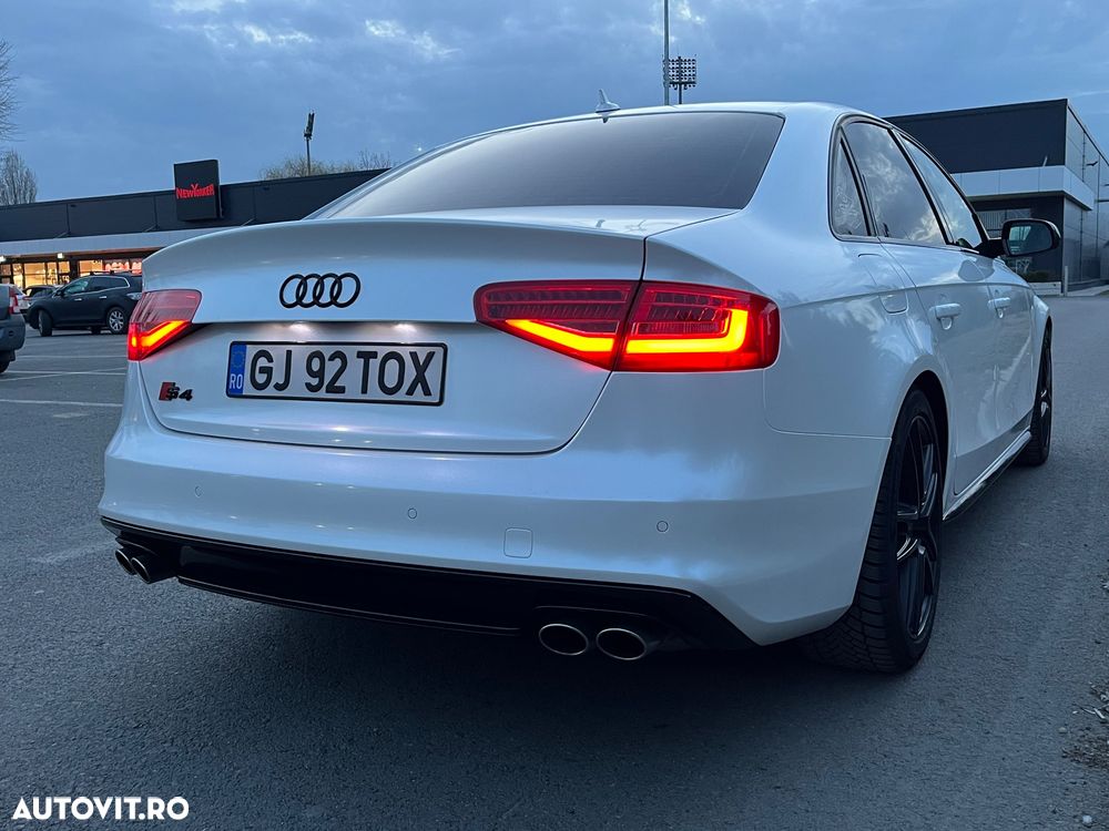 Audi A4 Avant 2.0 TDI DPF multitronic S line Sportpaket - 7