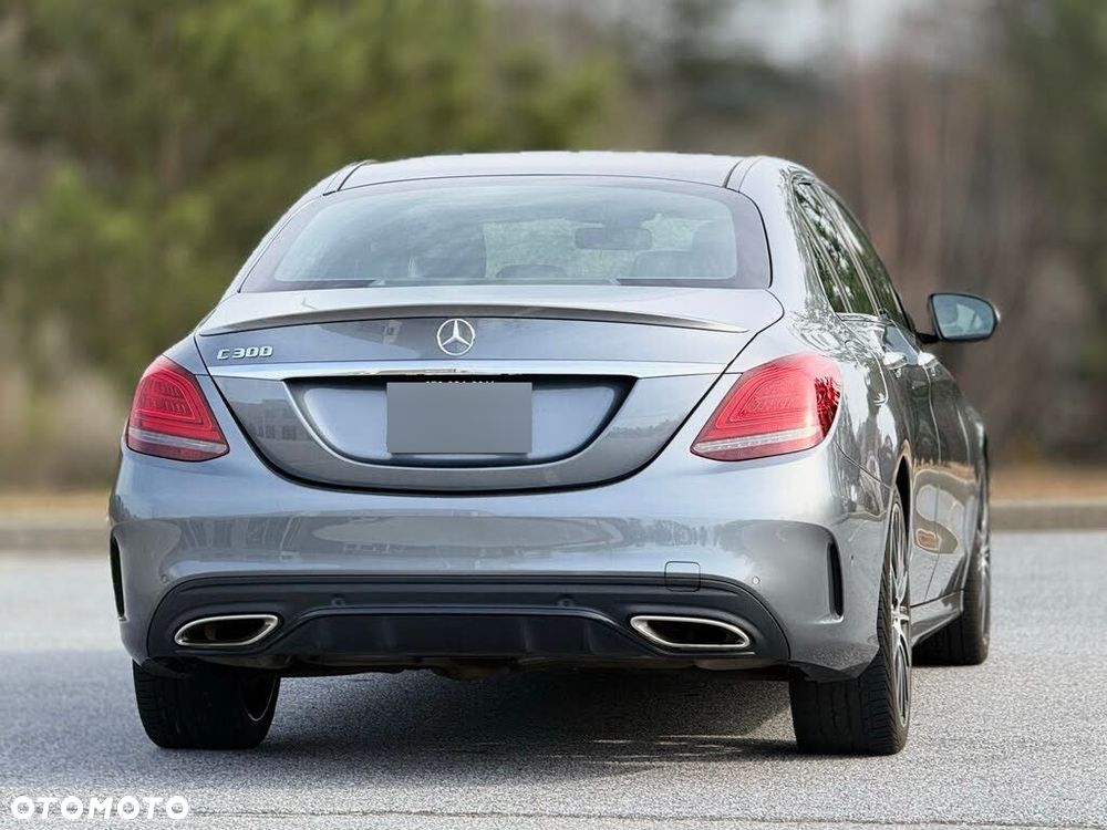 Mercedes-Benz Klasa C 300 4Matic 9G-TRONIC AMG Line - 10