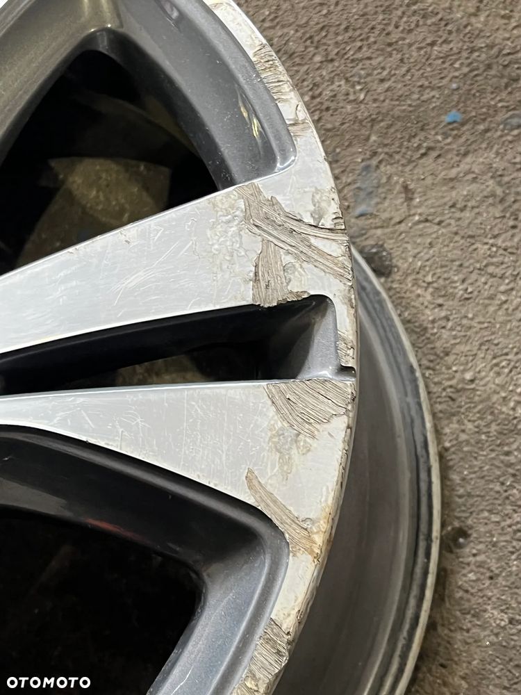 Felga Peugeot 308 II 7J x 16 ET 44 9677989977 1szt. - 2