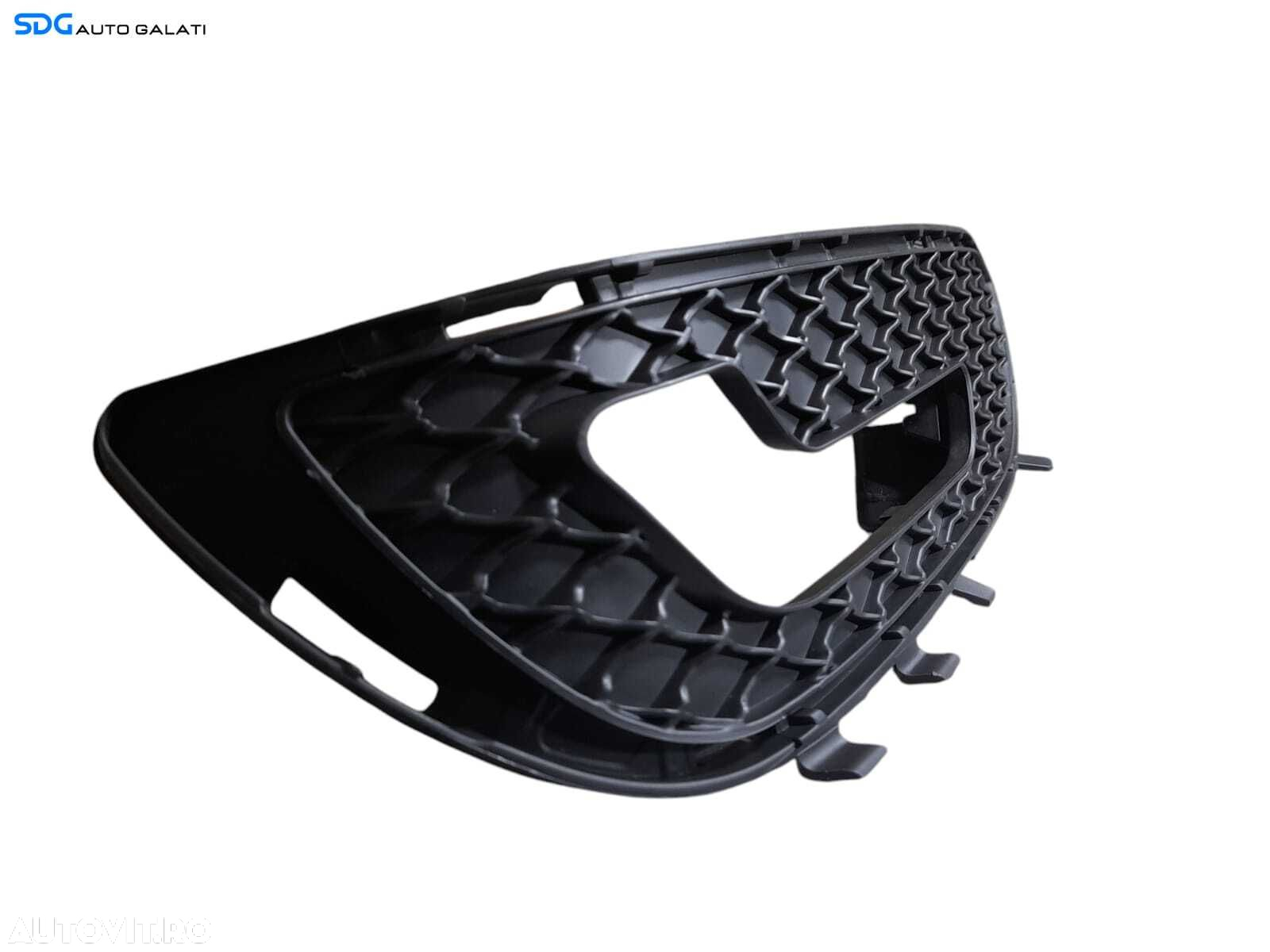 Grila Stanga de la Proiector Ceata din Bara Spoiler Fata Mercedes Clasa E Class W212 2.2 CDI 2009 - 2016 Cod 2128851323L [N1180] - 4