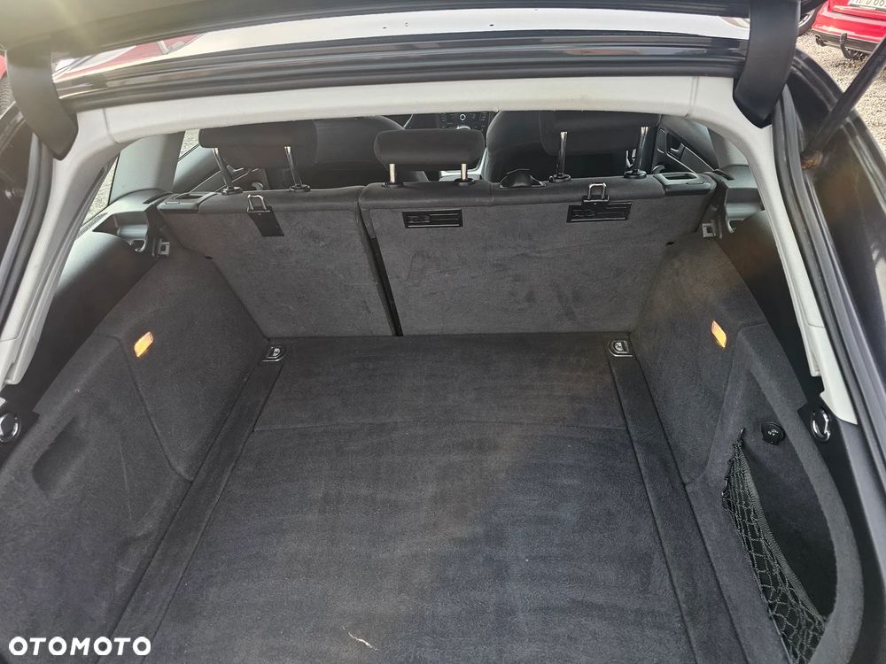 Audi A4 Avant 2.0 TDI S tronic quattro - 15