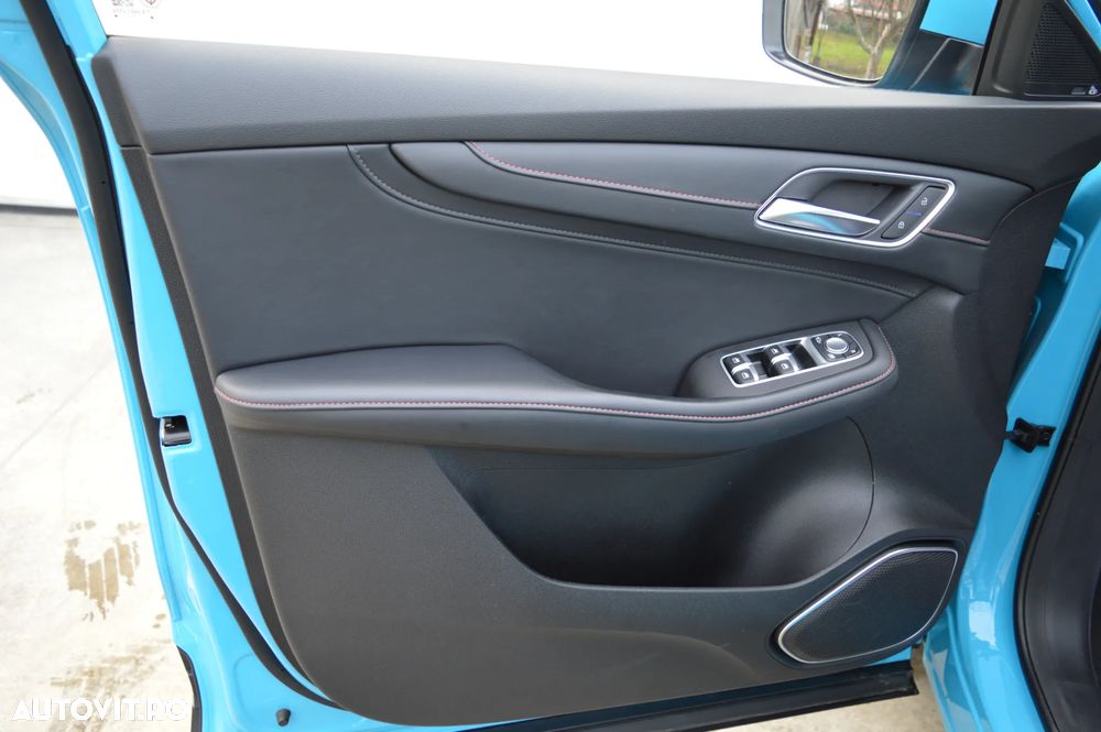 MG HS 1.5 T-GDi 6MT Explore - 32