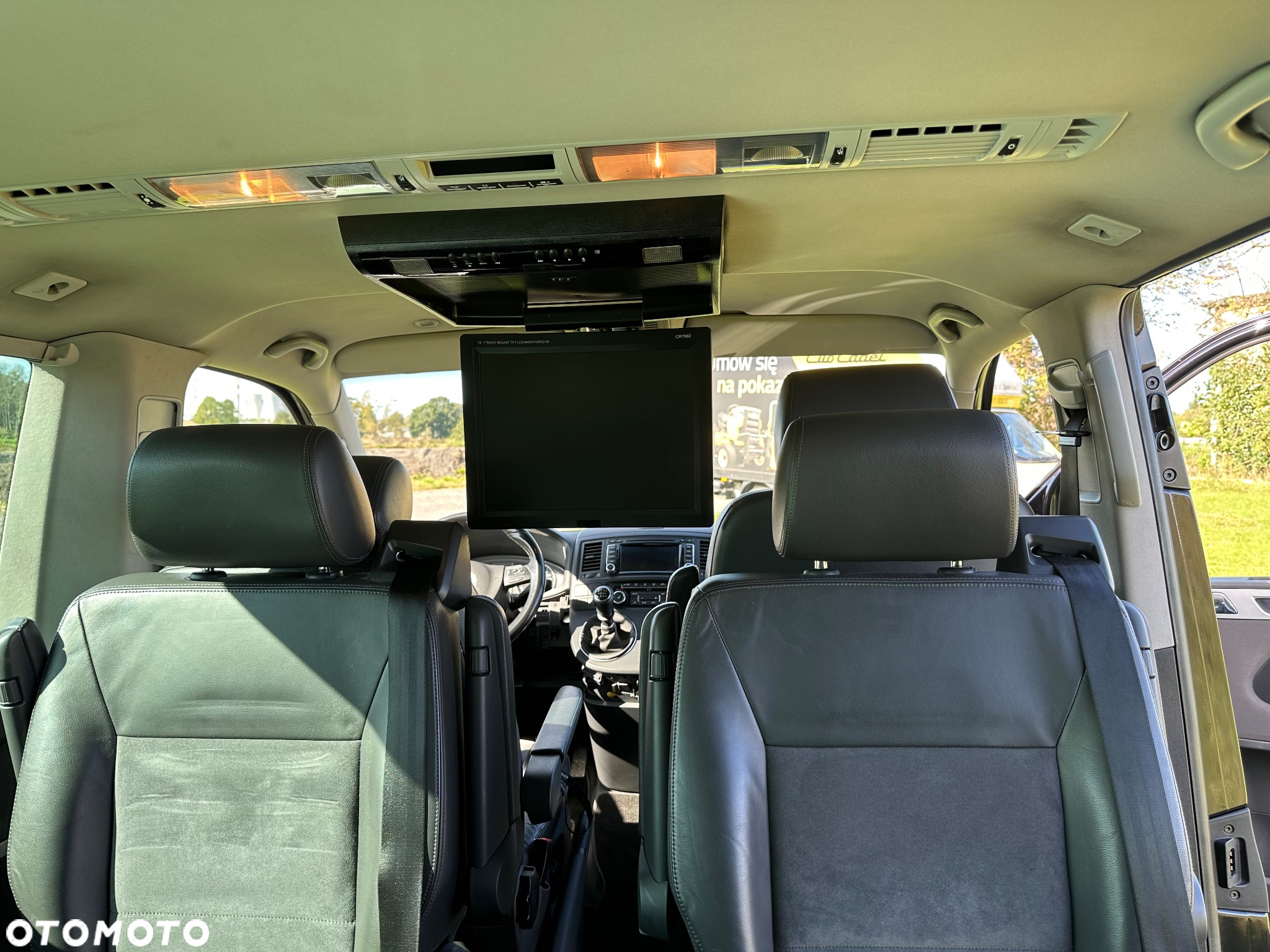 Volkswagen Multivan - 17