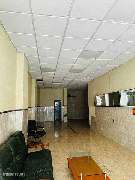 Aluga-se loja comercial Queluz - Grande imagem: 4/6