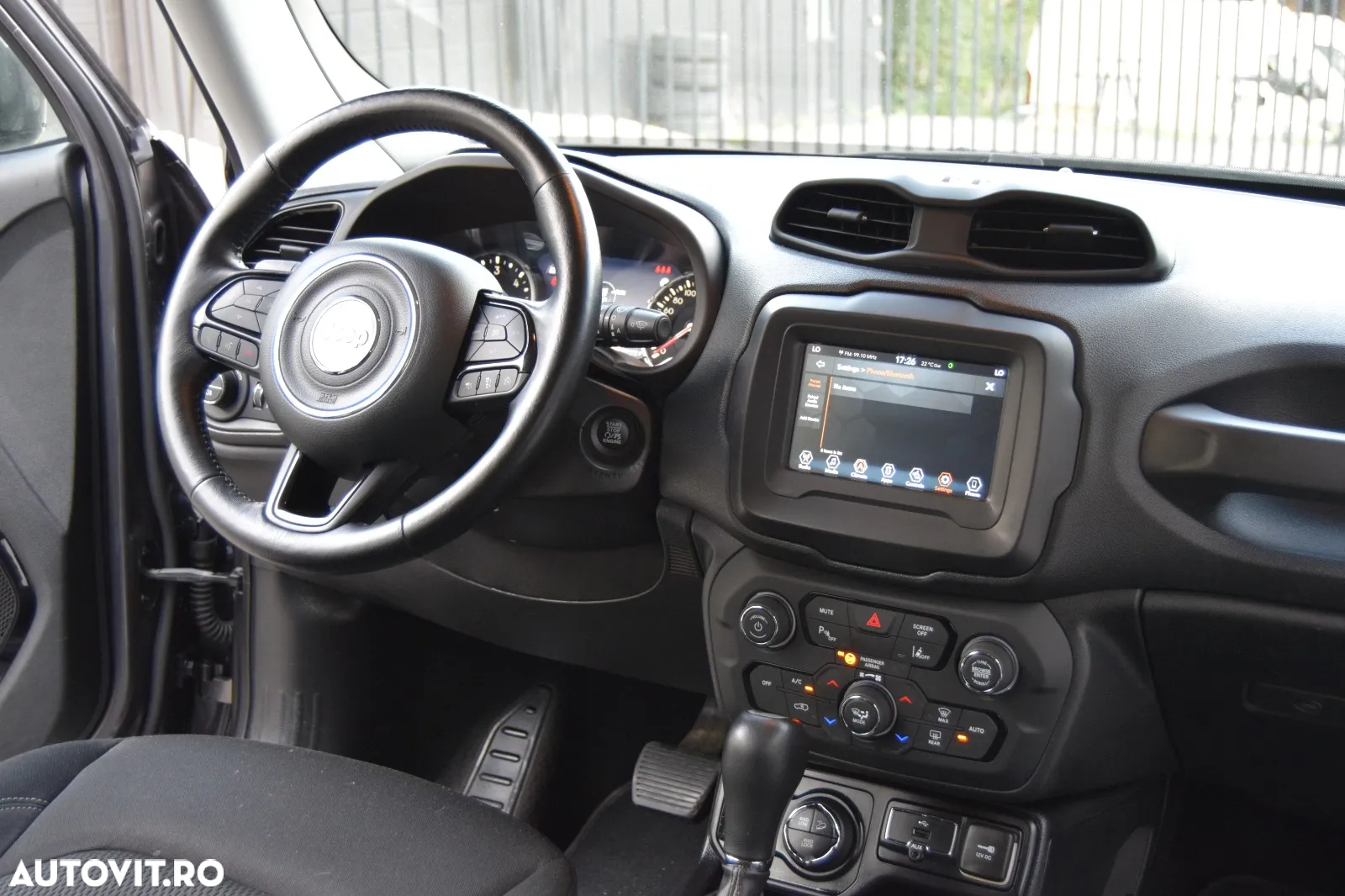 Jeep Renegade - 12