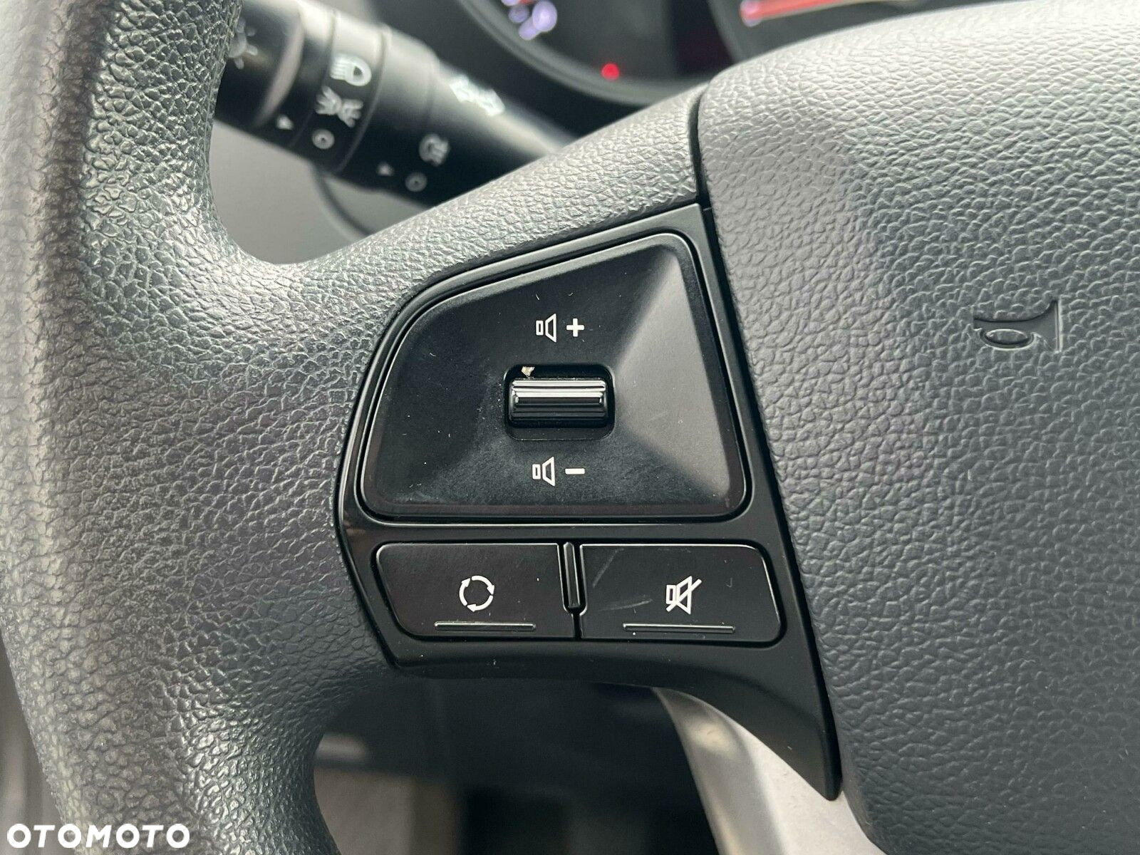 Kia Rio - 15