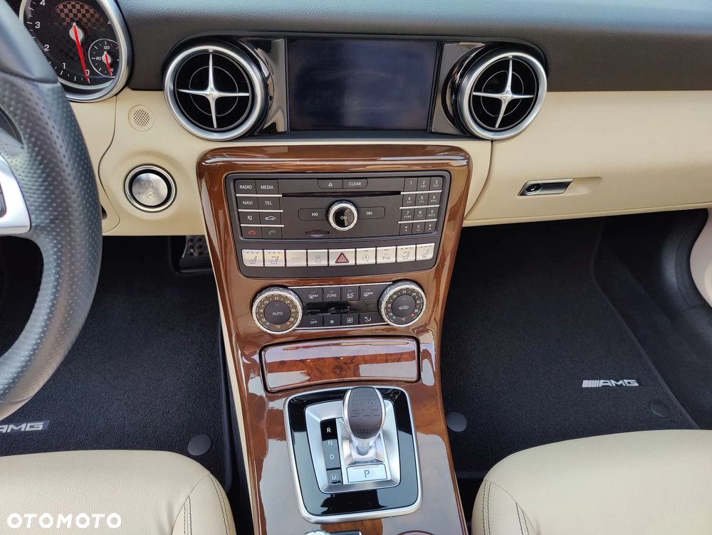 Mercedes-Benz SLC 300 9G-TRONIC - 21