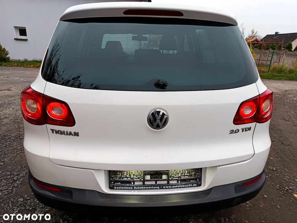Volkswagen Tiguan - 9