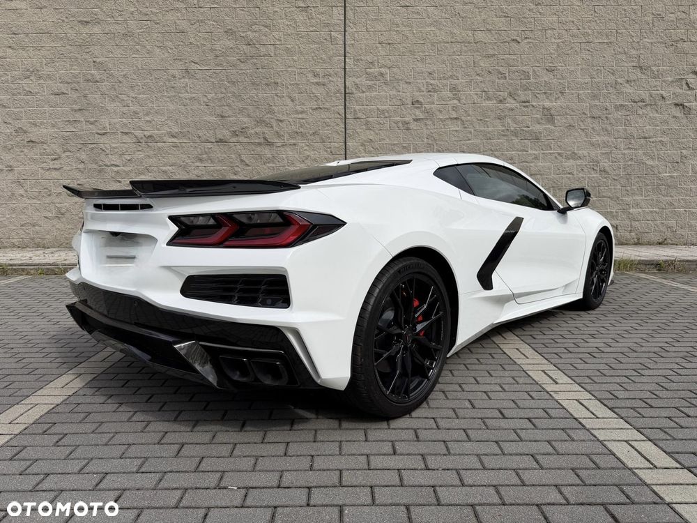 Chevrolet Corvette - 5